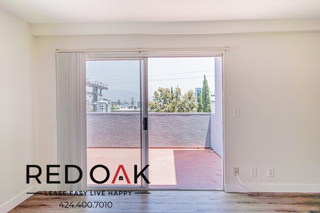 Foto del edificio - 5541 Fulcher Ave