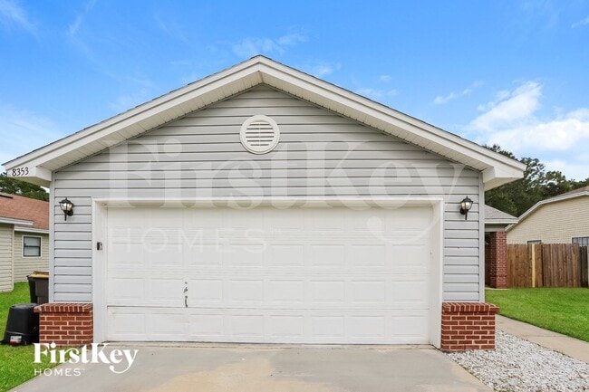 Building Photo - 8353 Longspur Ave