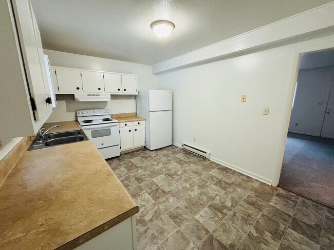 Foto del edificio - 2 Bedroom, 1 Bath Apartment