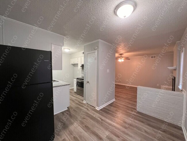 Foto del edificio - 4029 Socorro Dr