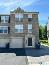 Building Photo - 112 Knollwood Dr