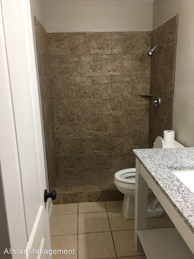 Foto del edificio - 2 br, 1 bath House - 491 Riley Street