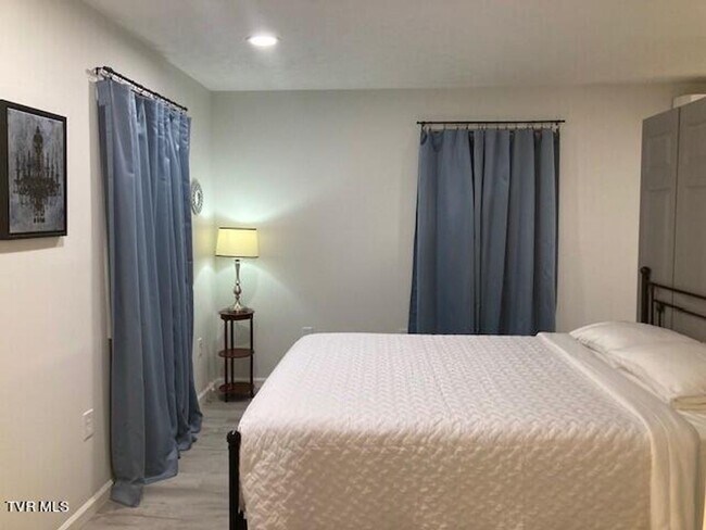 Foto del edificio - 1220 Morningside Cir