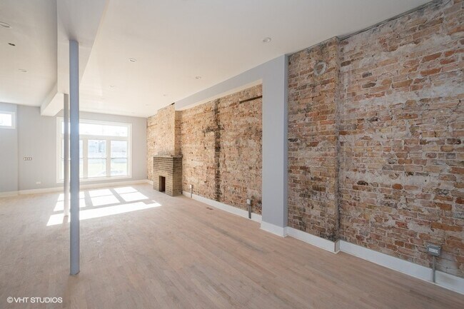 Foto del edificio - 2724 W Maypole Ave