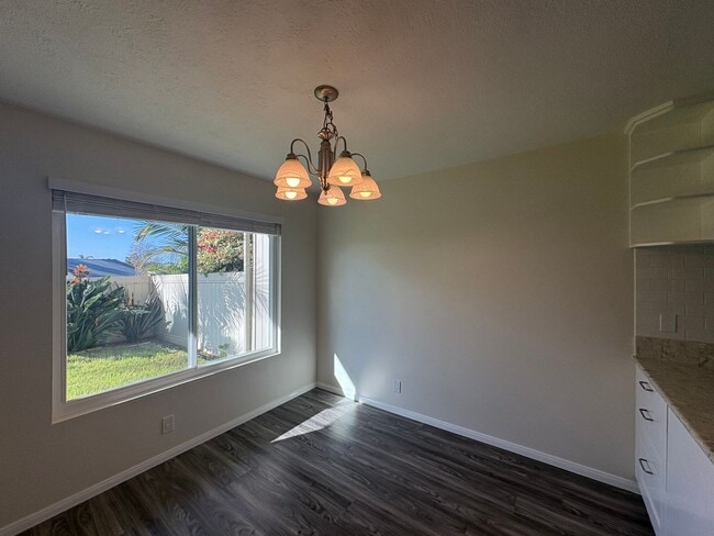 Foto del edificio - Well-Kept Olivenhain Home Offering Peaceful Living Minutes from Encinitas & the Coast