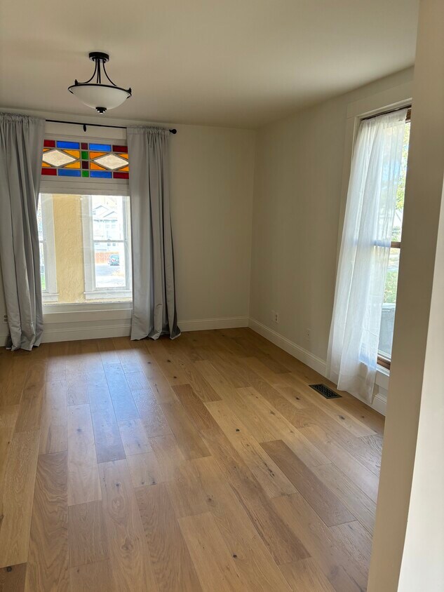 327 E Pleasant St Unit Apt 2, Mankato, MN 56001 Apartments in