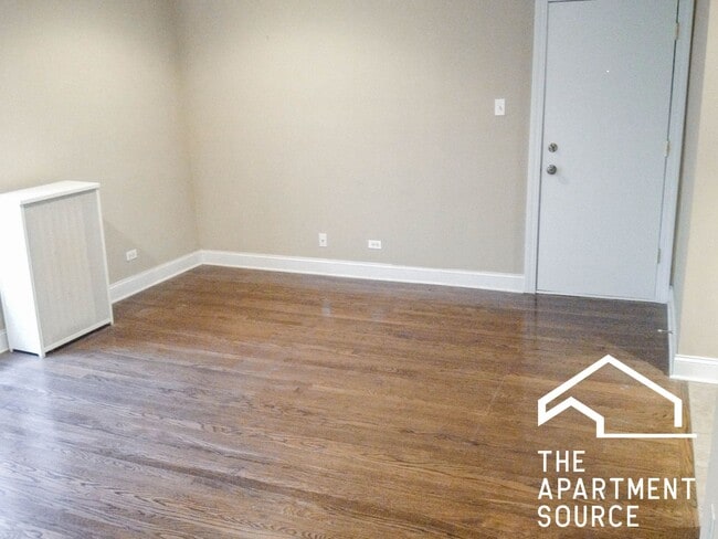 Photo - 516 W Cornelia Ave Apartment