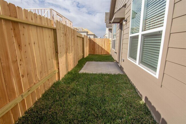 Foto del edificio - 18603 Rock Flats Ravine Dr
