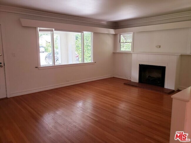 Foto del edificio - 1710 Oakwood St