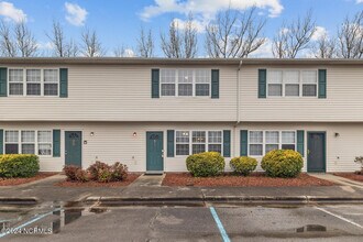 Building Photo - 94 Century Ct