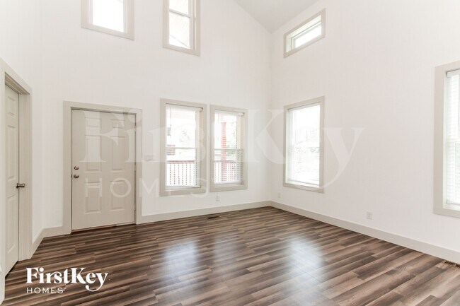 Foto del edificio - 81 May St