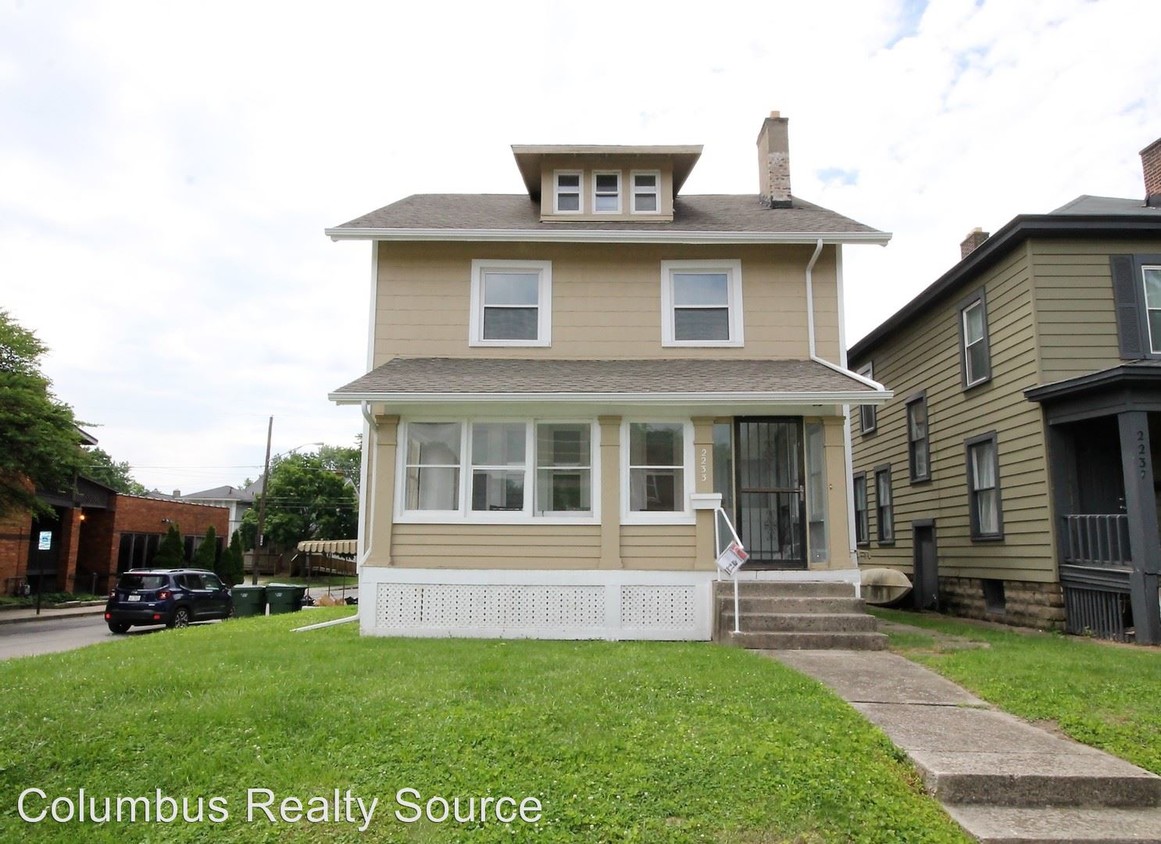 Primary Photo - 2233 Summit St