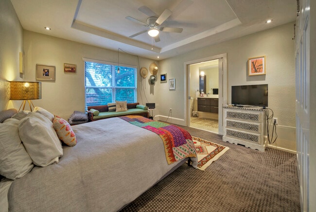 Building Photo - 3805 southridge dr