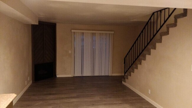 Foto del edificio - 3847 Benview Ave