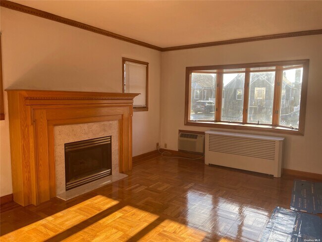 Foto del edificio - 83-27 255th St
