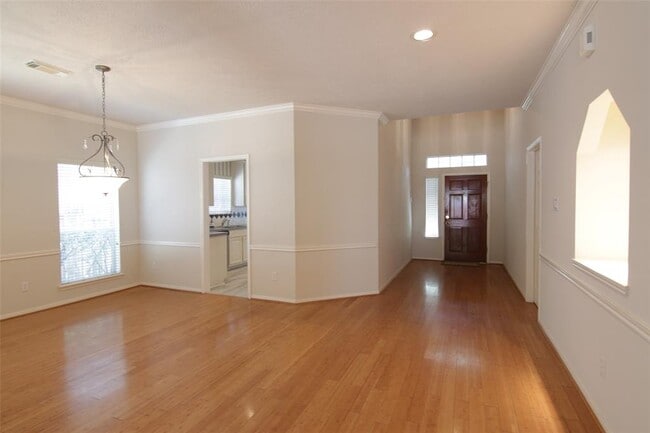 Building Photo - 3107 Waters View Dr