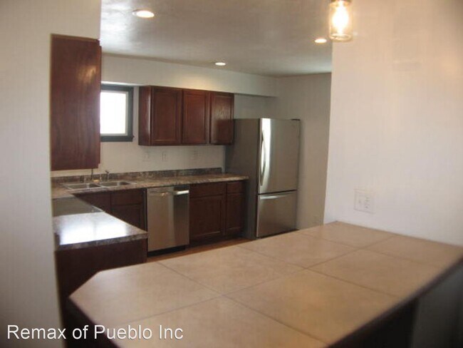Building Photo - 4 br, 2 bath House - 4415 ST CLAIR Ave.