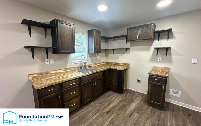 Foto del edificio - 2573 Tutwiler Ave