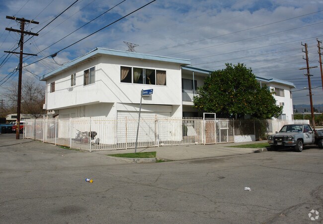 Foto del edificio - 5905 Whitnall Hwy