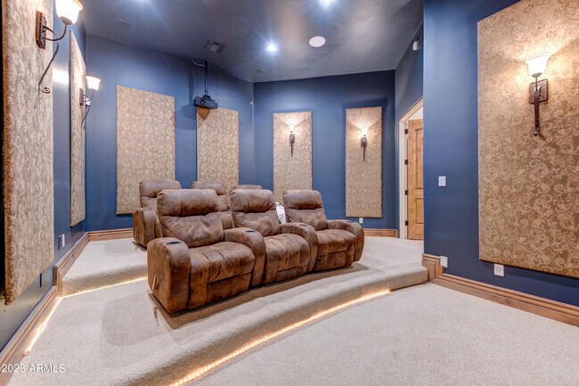 Foto del edificio - 8022 N 47th St