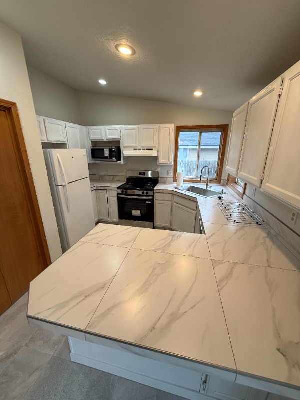 Building Photo - 1286 N Aster Pl