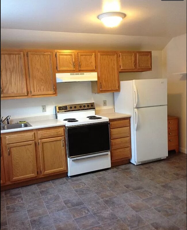 Building Photo - 109 Elmwood Ave