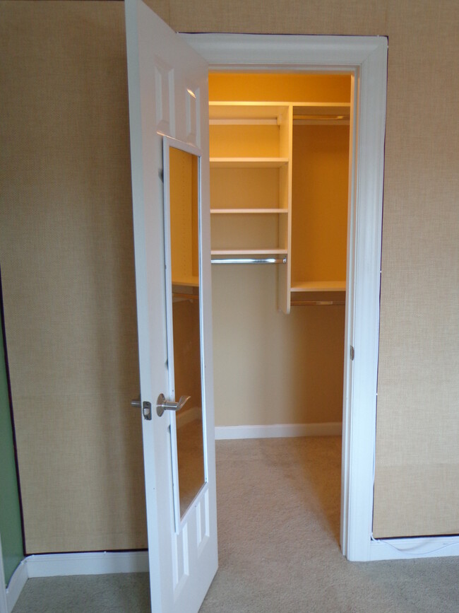 Bedroom closet 2 - 1417 Newton St NW