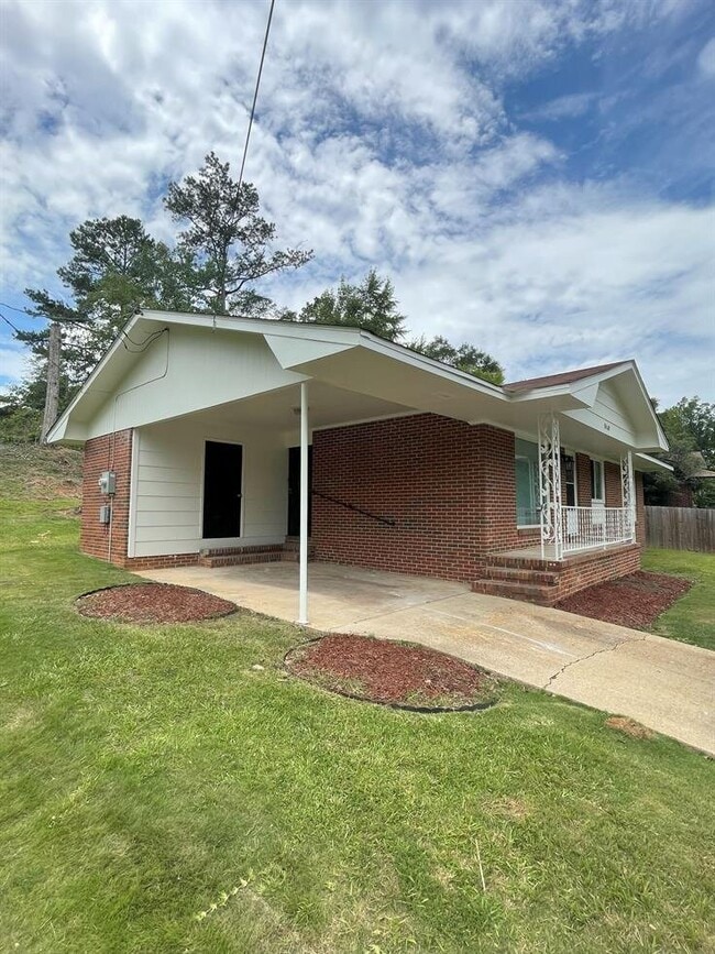 Building Photo - 5360 Spencer Ln