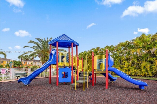 Foto del edificio - 627 E Mowry Ct
