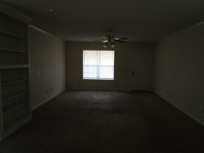 Foto del edificio - 345 Wildwood Ave