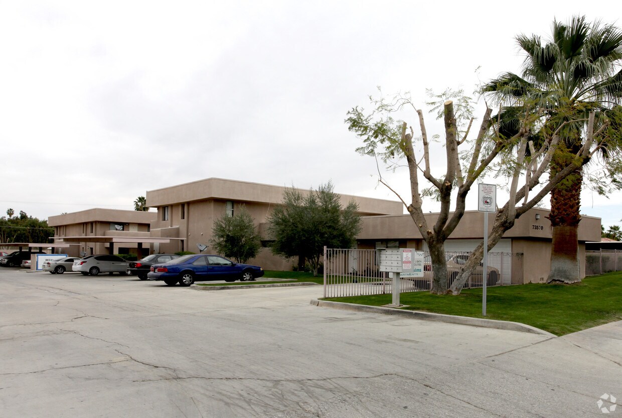 Foto principal - Catalina Palms Apartments