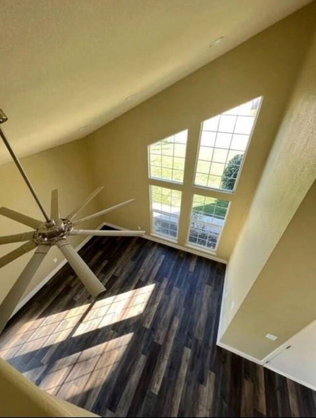 Building Photo - Nicely updated home in established Turlock...