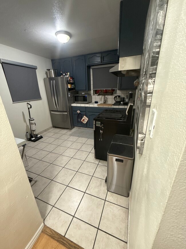 Foto del edificio - 7324 Milton Ave