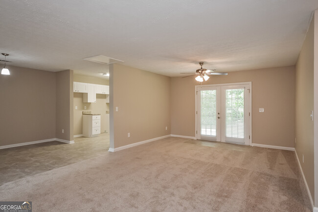 Foto del edificio - 2057 Faith Cove