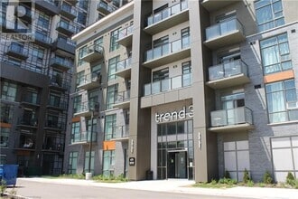Building Photo - 470 Dundas St E