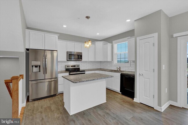 Foto del edificio - 78 Hudson Blvd