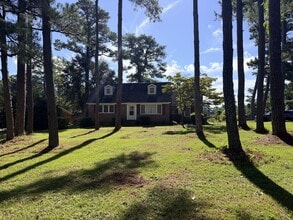 Building Photo - 3107 Country Club Rd