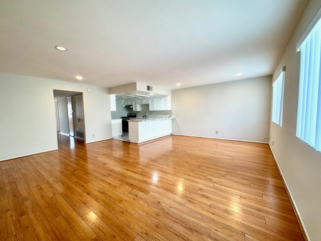 Foto del edificio - 421 N Kenneth Rd