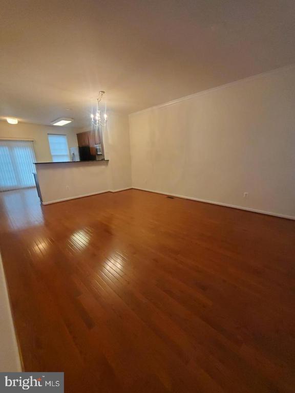 Foto del edificio - 42801 Sykes Terrace