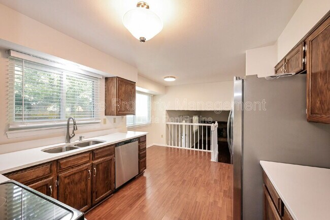 Foto del edificio - 580 E Kettle Ave