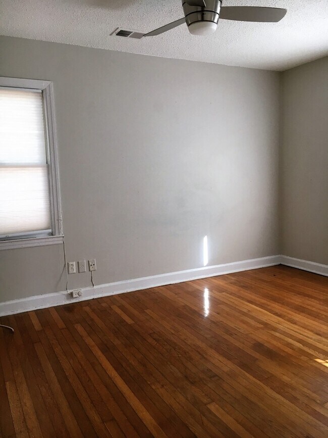 Building Photo - Single Family Home Located in West Ashley