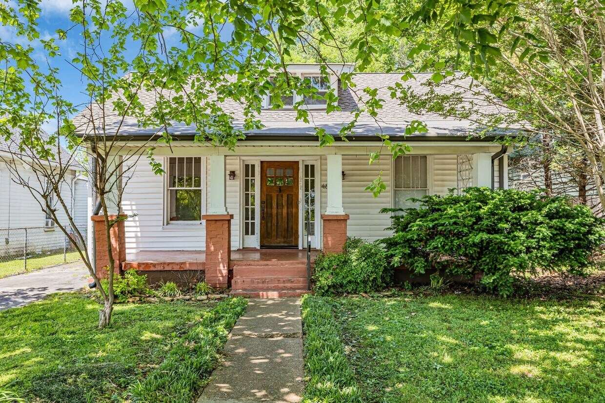 Primary Photo - Adorable 2 bed/1 bath bungalow for rent in...