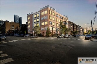 Building Photo - 45 Broadway