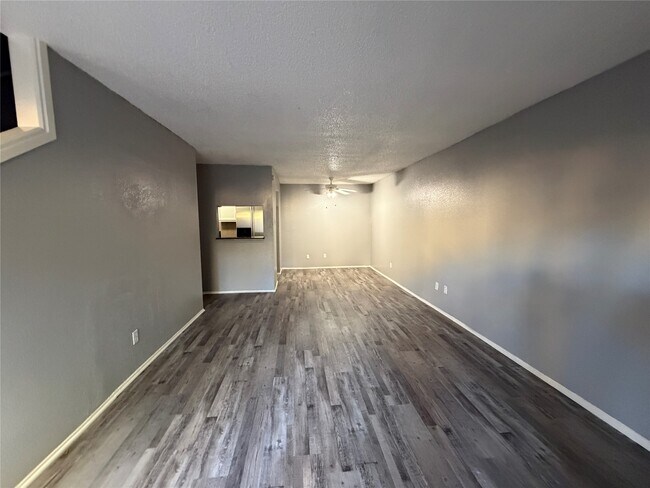 Foto del edificio - 9461 Pagewood Ln