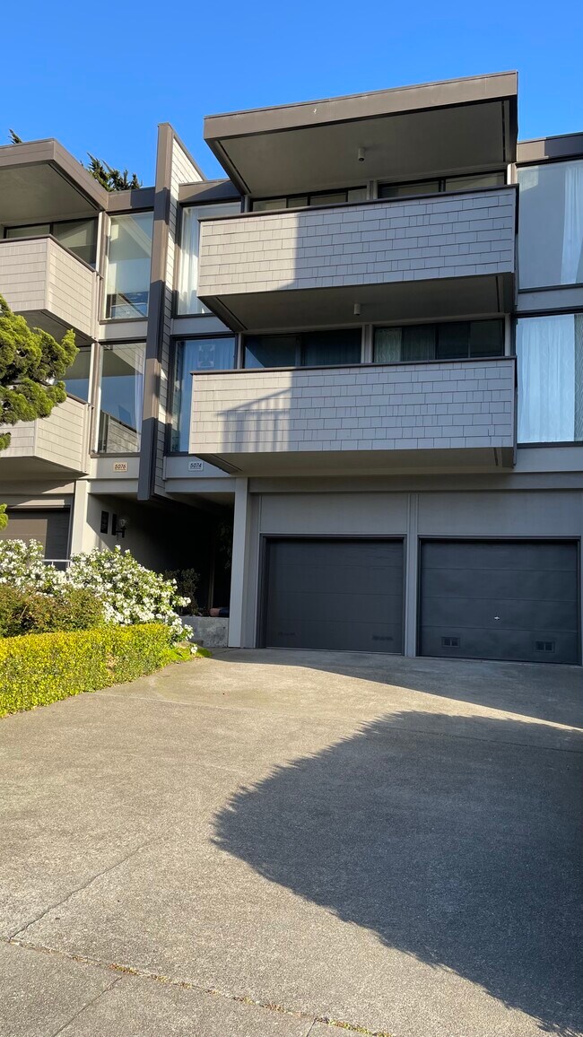 Front of building - 5074 Diamond Heights Blvd
