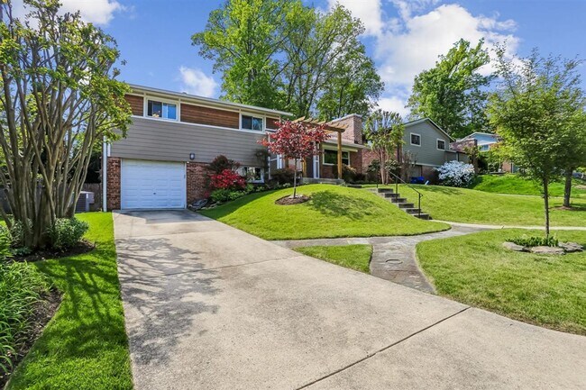 Foto del edificio - Amazing 5BR/3BA Home in Bethesda,MD - Ready early July!