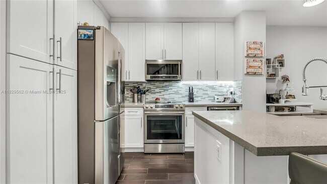 Foto del edificio - 345 SW 121st Ave