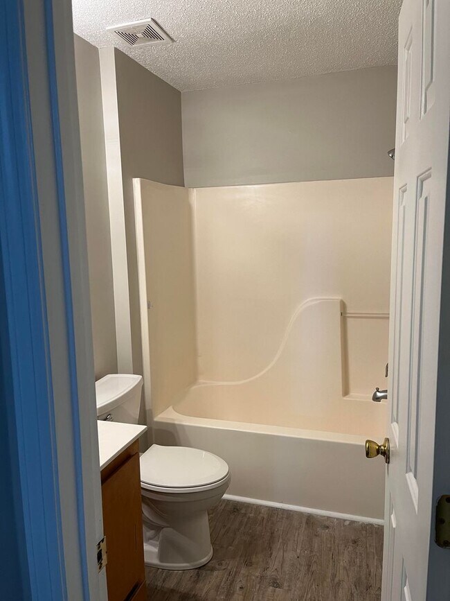 Building Photo - 3Br 2Ba Close to Downtown Summerville