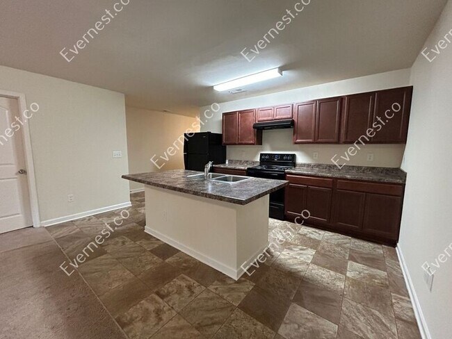 Building Photo - 410 Erin Ct