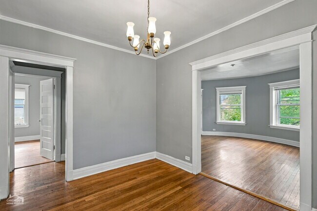 Foto del edificio - 1104 Dempster St